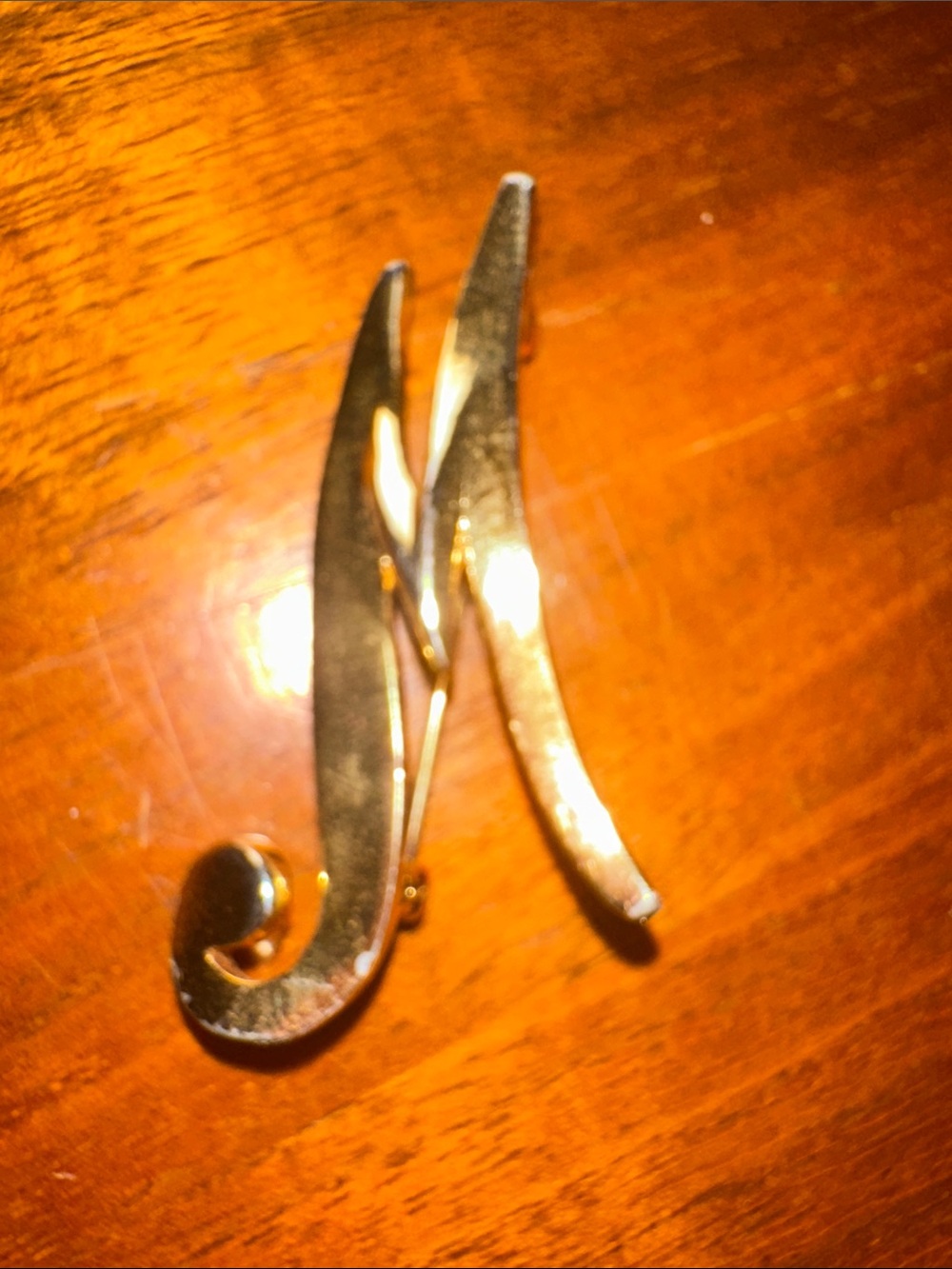 Vintage‎ Gold Tone Initial 'M' or ‘W’ Pin Brooch
